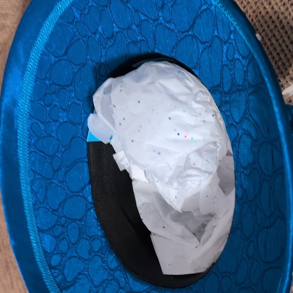 Hat - Picture 2 of 2